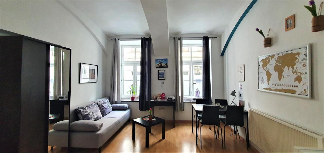 Msq Diana Vienna - 10 Min From City Center - Free Coffee And Tea - High Speed Internet Buitenkant foto